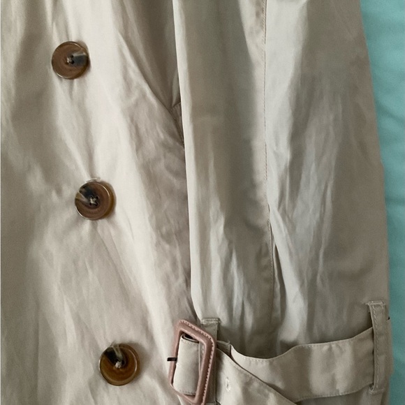Double breasted cream man’s jacket, button detail - Picture 3 of 5